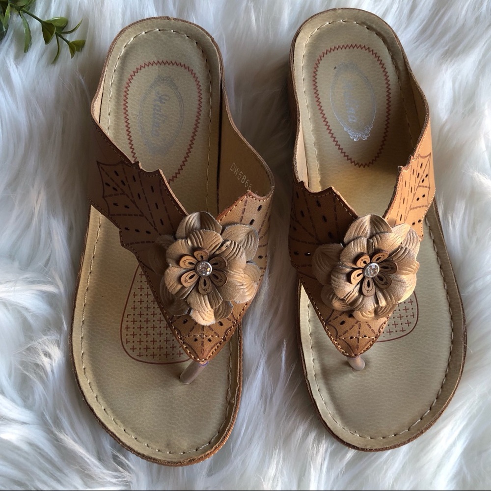 Italina women’s sandals